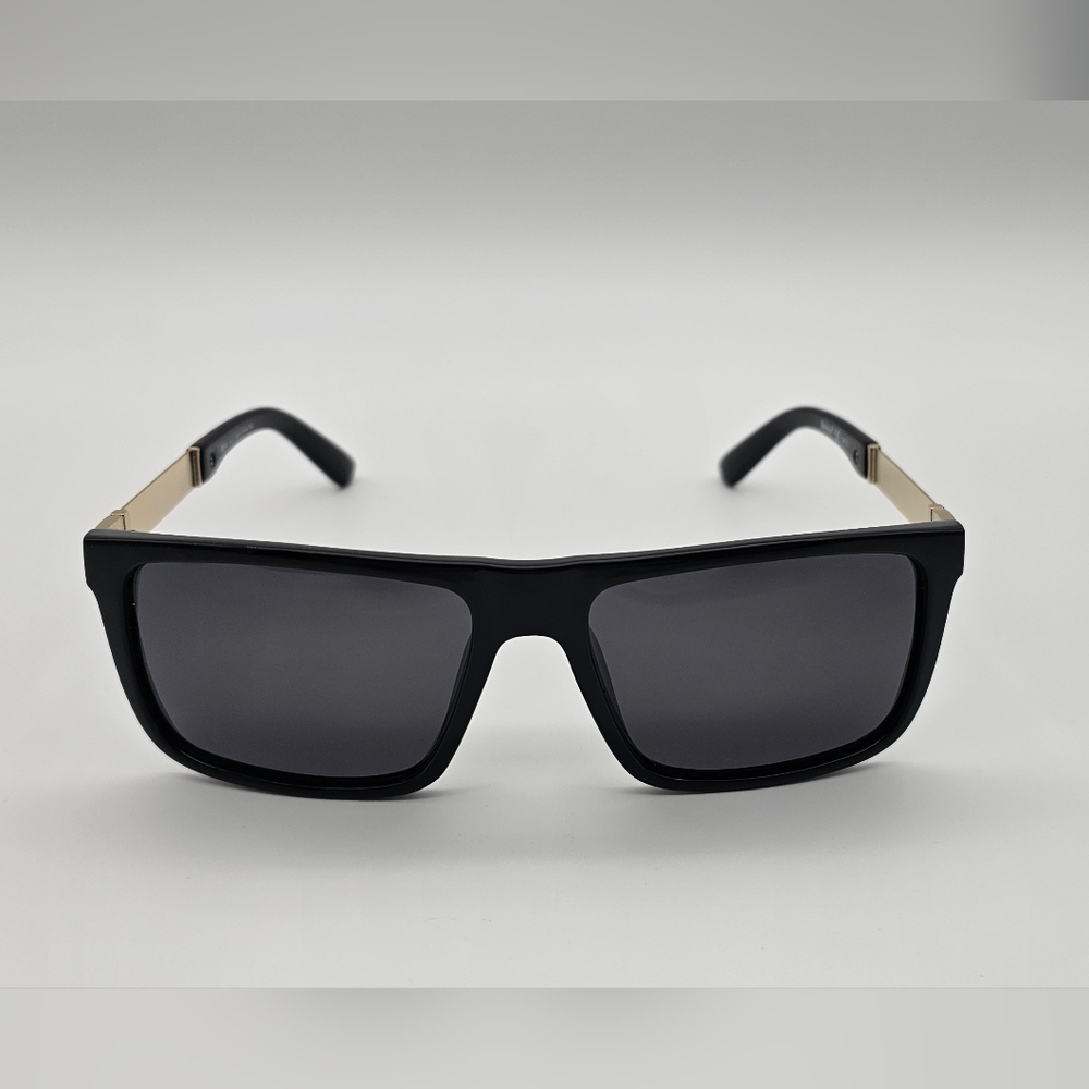 Women’s Classic Polarized Sunglasses Ultralight D54 • Black W/Gold Arms